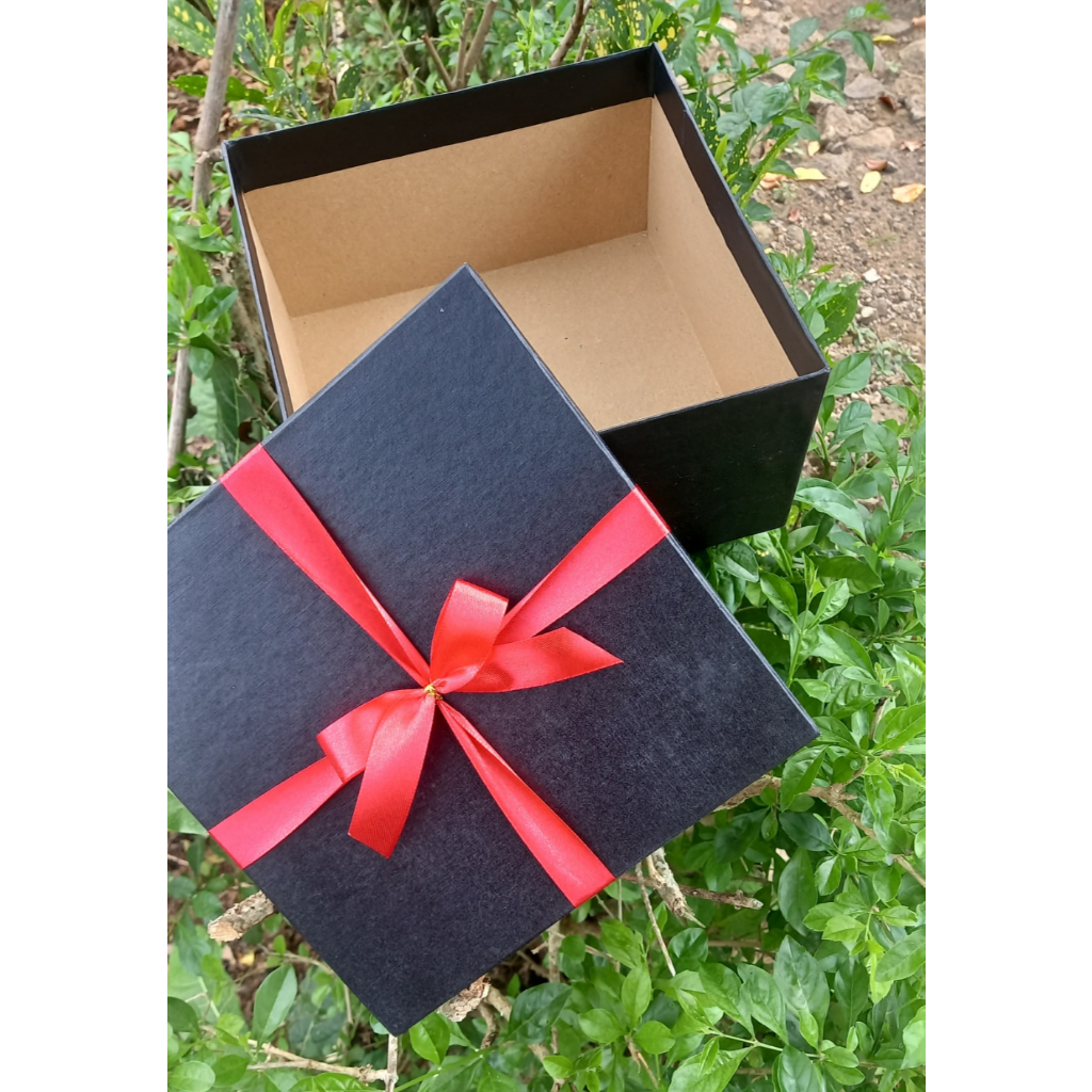 

BOX HADIAH KOTAK KADO KOTAK HAMPERS