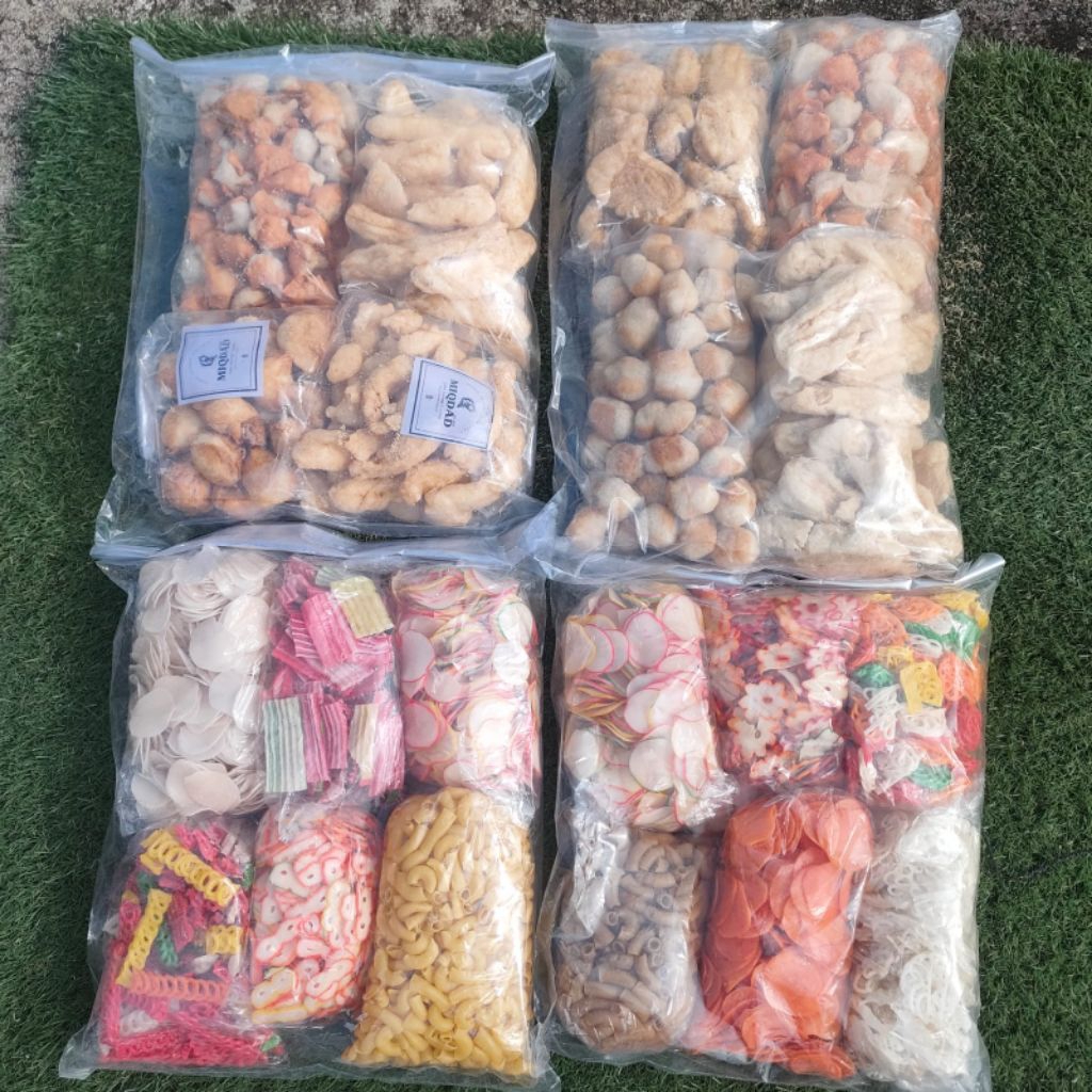 

Aneka kerupuk bahan olahan seblak