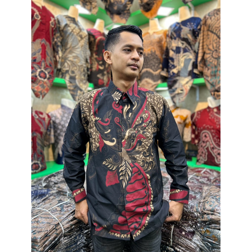 Kemeja Batik Pria Motif Sangkuriang Merah Bahan Katun Halus Lapis Furing