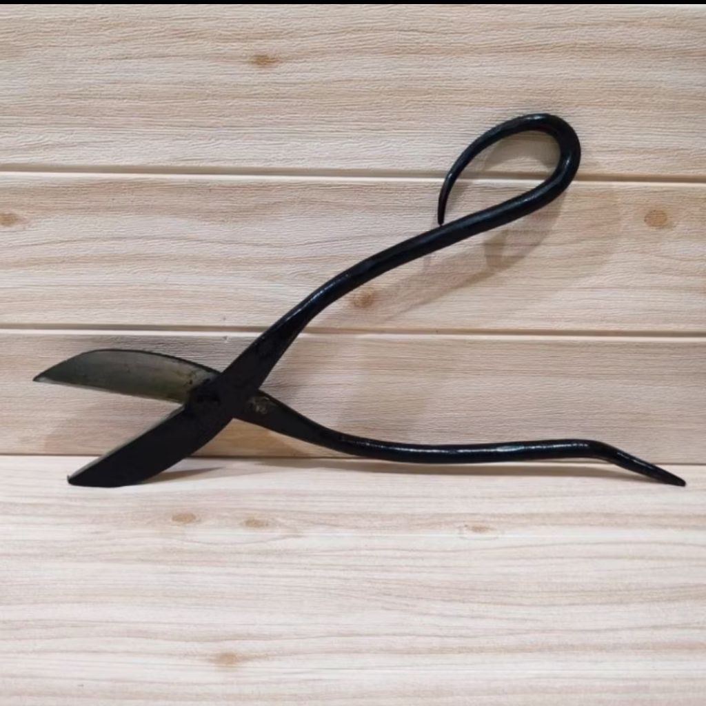 

Gunting Plat Panjang 50cm Gunting Seng Atap Rangka Baja Karoseri Stainless