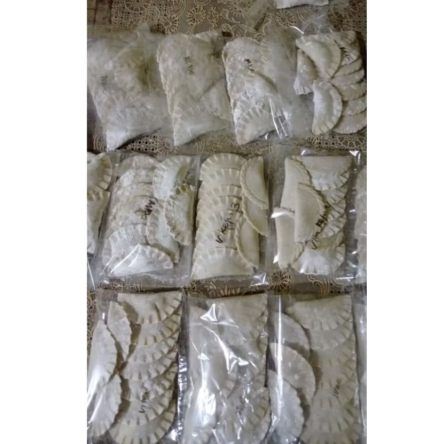 

TERMURAH CIRENG GEMBUL ISI AYAM SUWIR DAN KEJU ( 1 PACK ISI 11 )