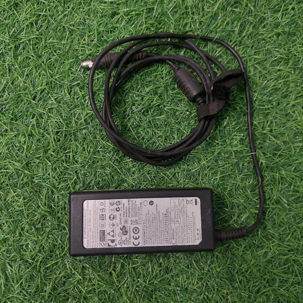 ADAPTOR CHARGER LAPTOP SAMSUNG 19V 3.16A BEKAS