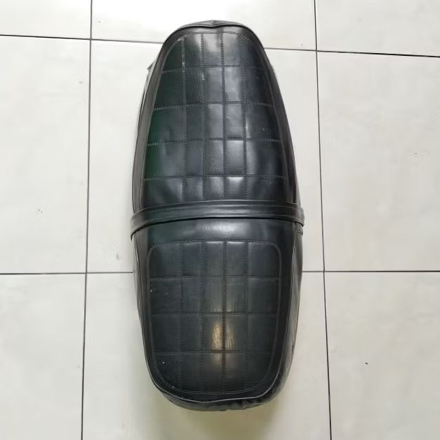 Jok second original motor Honda CB 200 twin