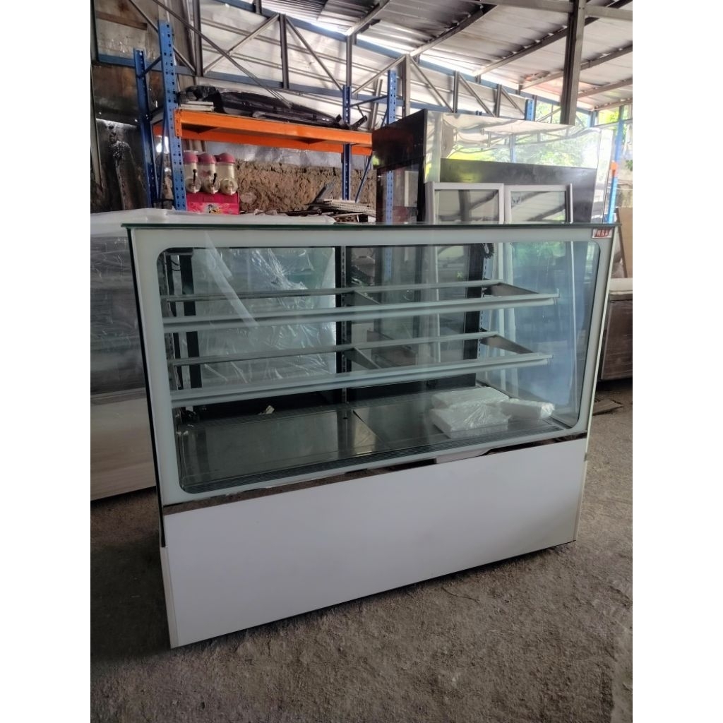 Cake Showcase Starcool P150 Second