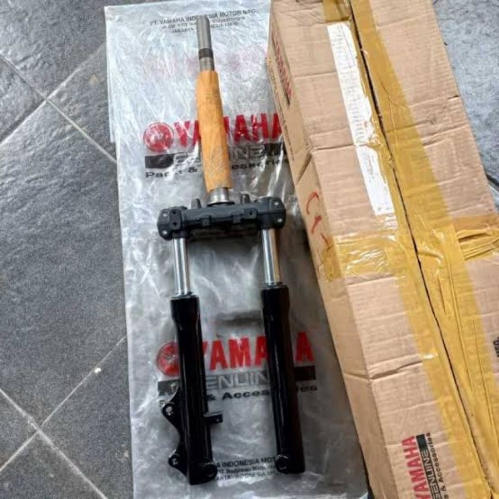 5TL-F3100-00 SEGITIGA SET MIO SPORTY ORIGINAL YAMAHA