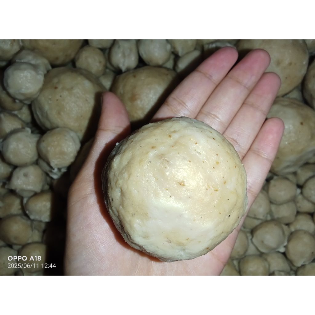 

PENTOL_BANGRAFF Paket Usaha Bakso Pentol Besar Isi Daging Cincang Kemasan 50 biji