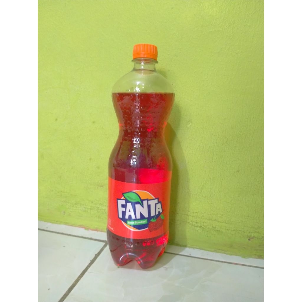 

FANTA STRAWBERRY UKURAN 1 LITER