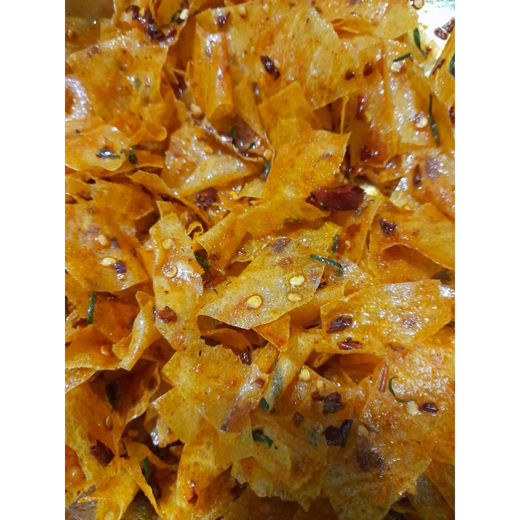 

Keripik Kulit Lumpia Pedas Daun Jeruk Kemasan 150 Gram