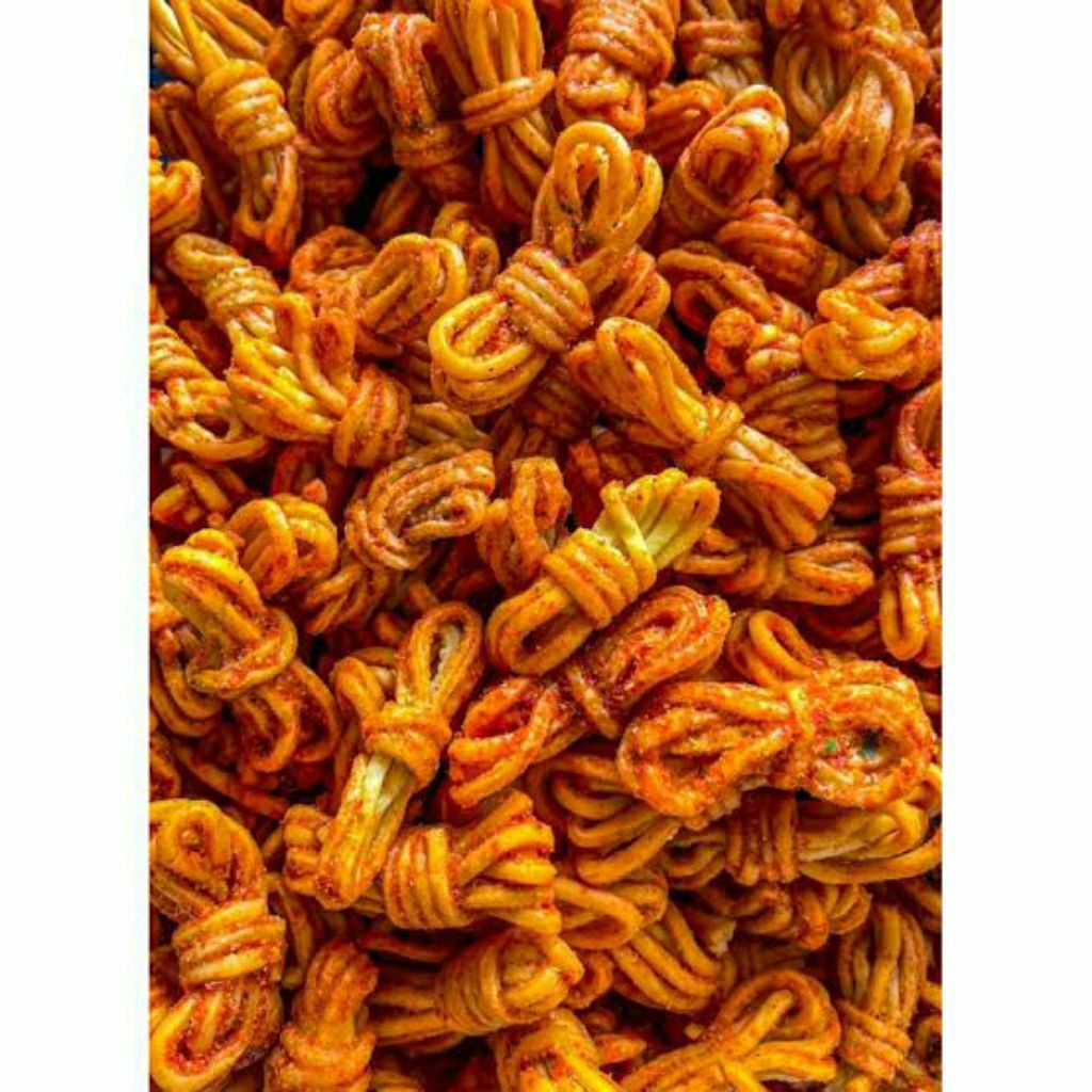 

READY Keripik Mie Gulung 250 gr | Pedas Daun Jeruk | Krispy Renyah Gurih Tidak Keras | Cemilan Snack Spicy Halal