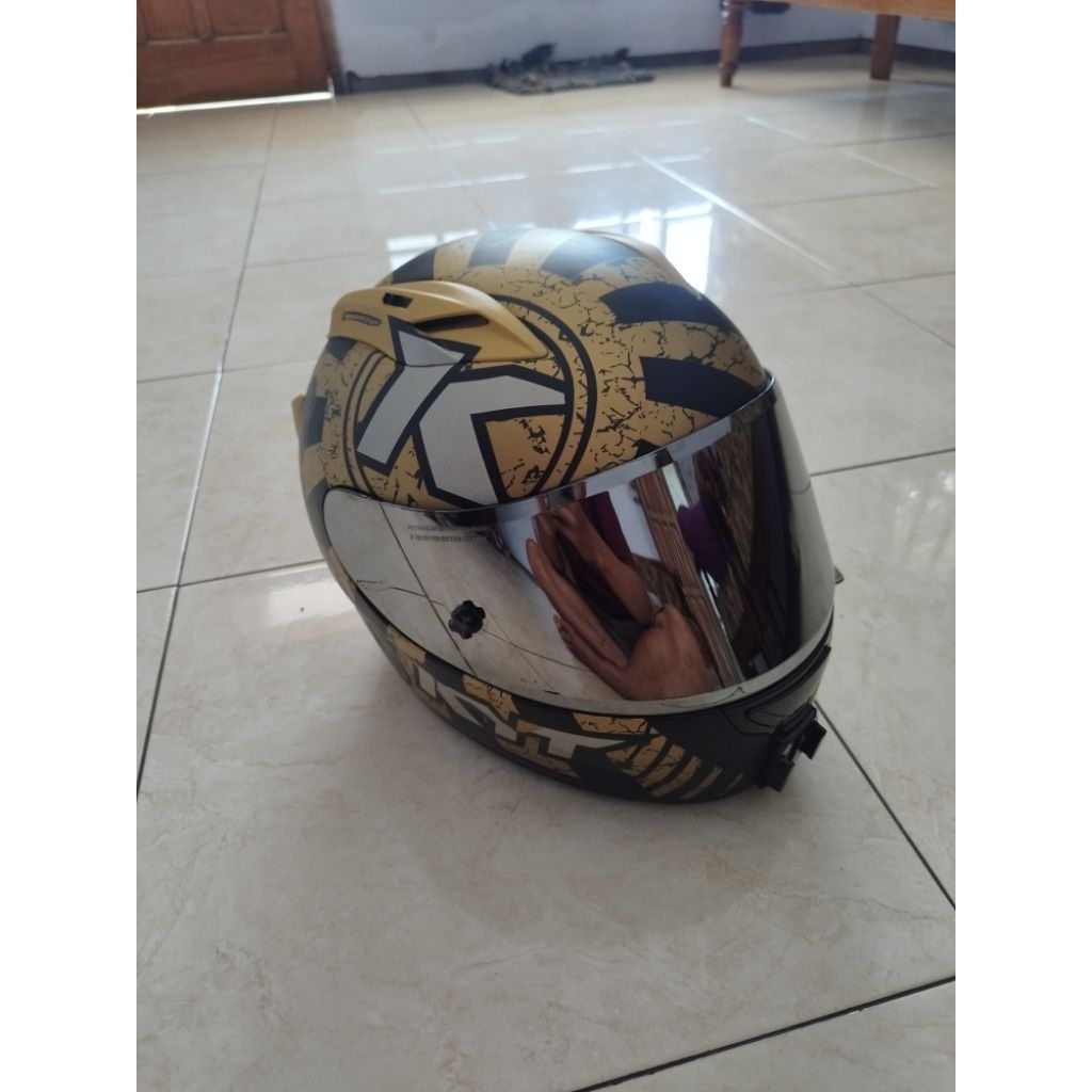 HELM KYT FULL FACE RC 7 BEKAS