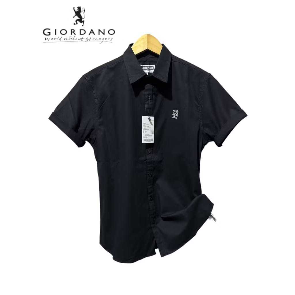 giordano kemeja pria lengan pendek premium slimfit