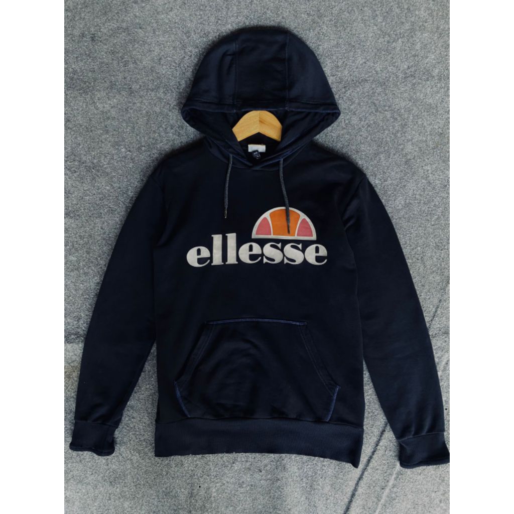 hoddie ellese