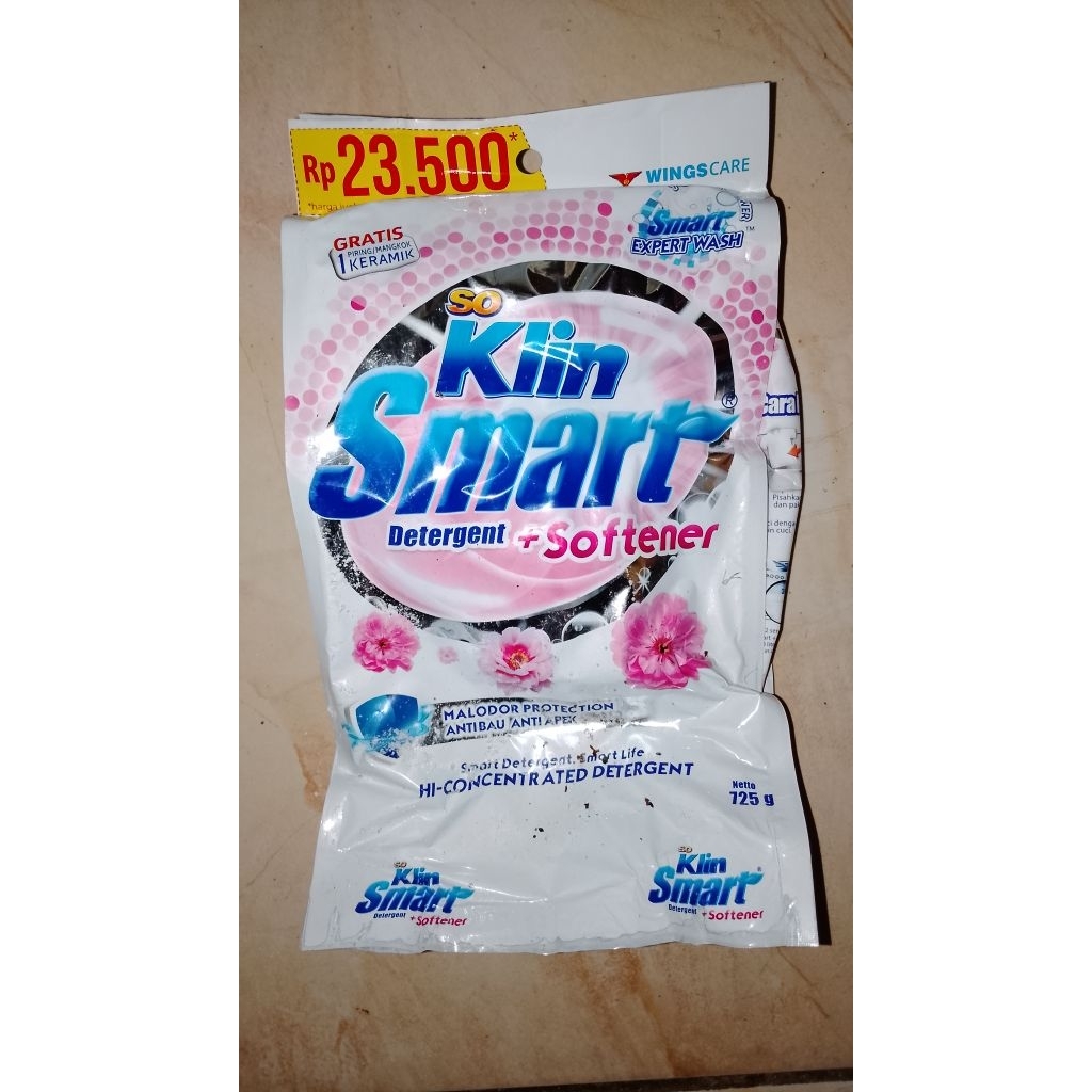 So Klin Detergent Smart (Hadiah Piring)