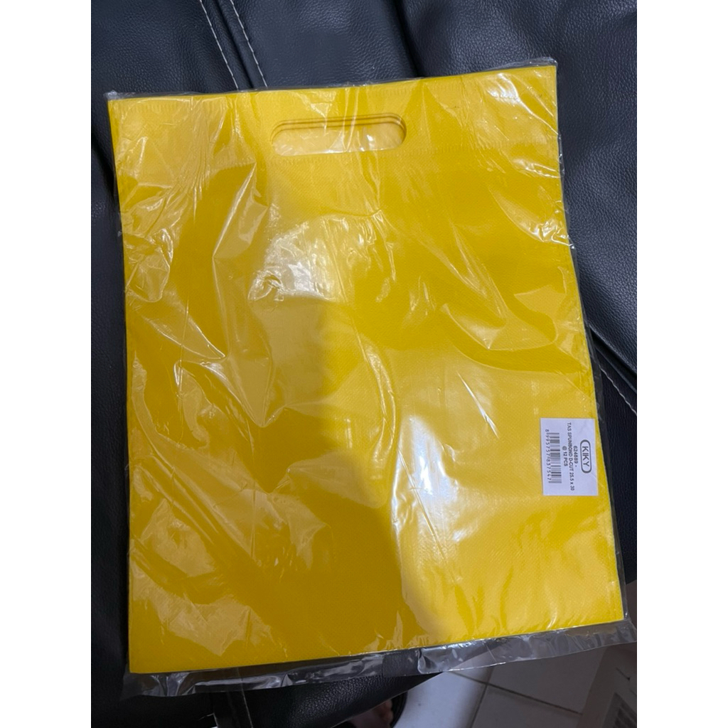 

goodie bag tas spunbond handle oval | tas kain,tas souvenir,tas ulang tahun anak,tas belanja spunbond D-cut 25,5x30 (12pcs)