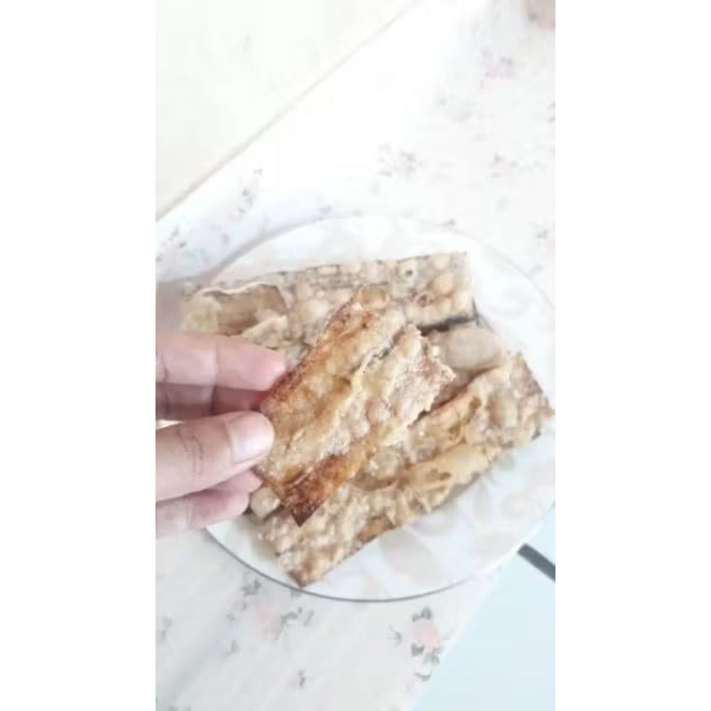 

KRIPIK PISANG SALE PANJANG/SALE KEJU/SALE LIDAH 200 gram