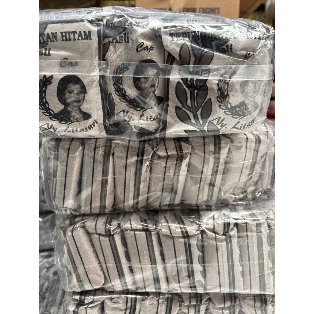 

TEPUNG KETAN HITAM CAP NY. LITASURI/NY.SURI 250gr