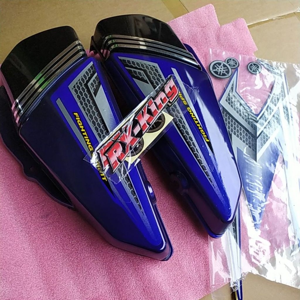 Box Tutup Aki RX King 2004 Biru Set Emblem