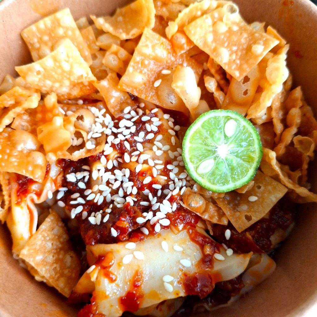 

[WARUNG PANGSIT] - Pangsit Ayam Spicy Wonton Frozen 1 pack isi 10pcs + Free Extra Chilli Oil Rebus dan Goreng | Pangsit Ayam Keju | Pangsit Tulang Rangu | Pangsit Ayam Polos