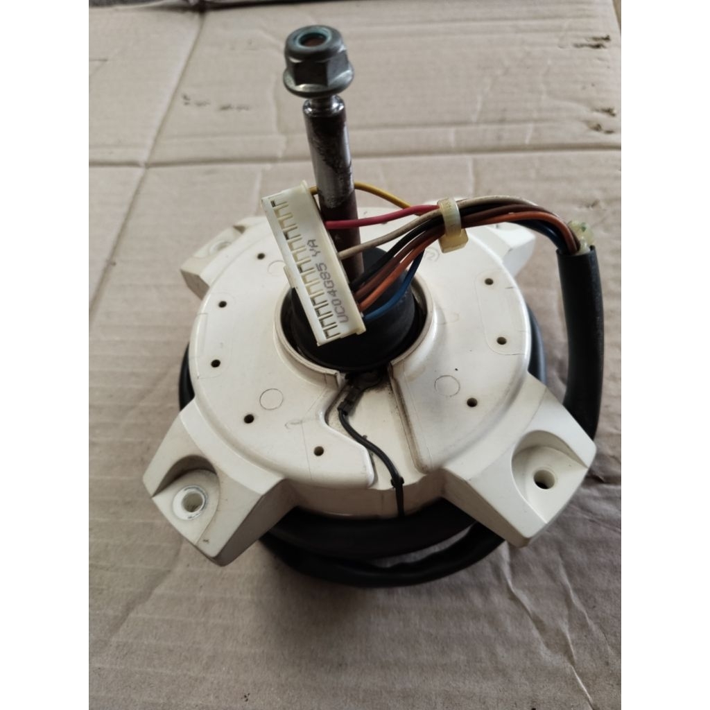 MOTOR FAN KIPAS BLOWER OUTDOOR AC DAIKIN INVERTER RKQ25-20-15SVM4 DC