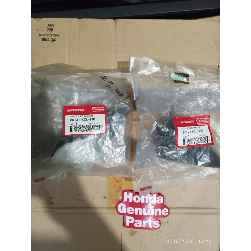 80131KZL930 & 80121KZL930COVER SEIN SET KIRI KANAN SPACY