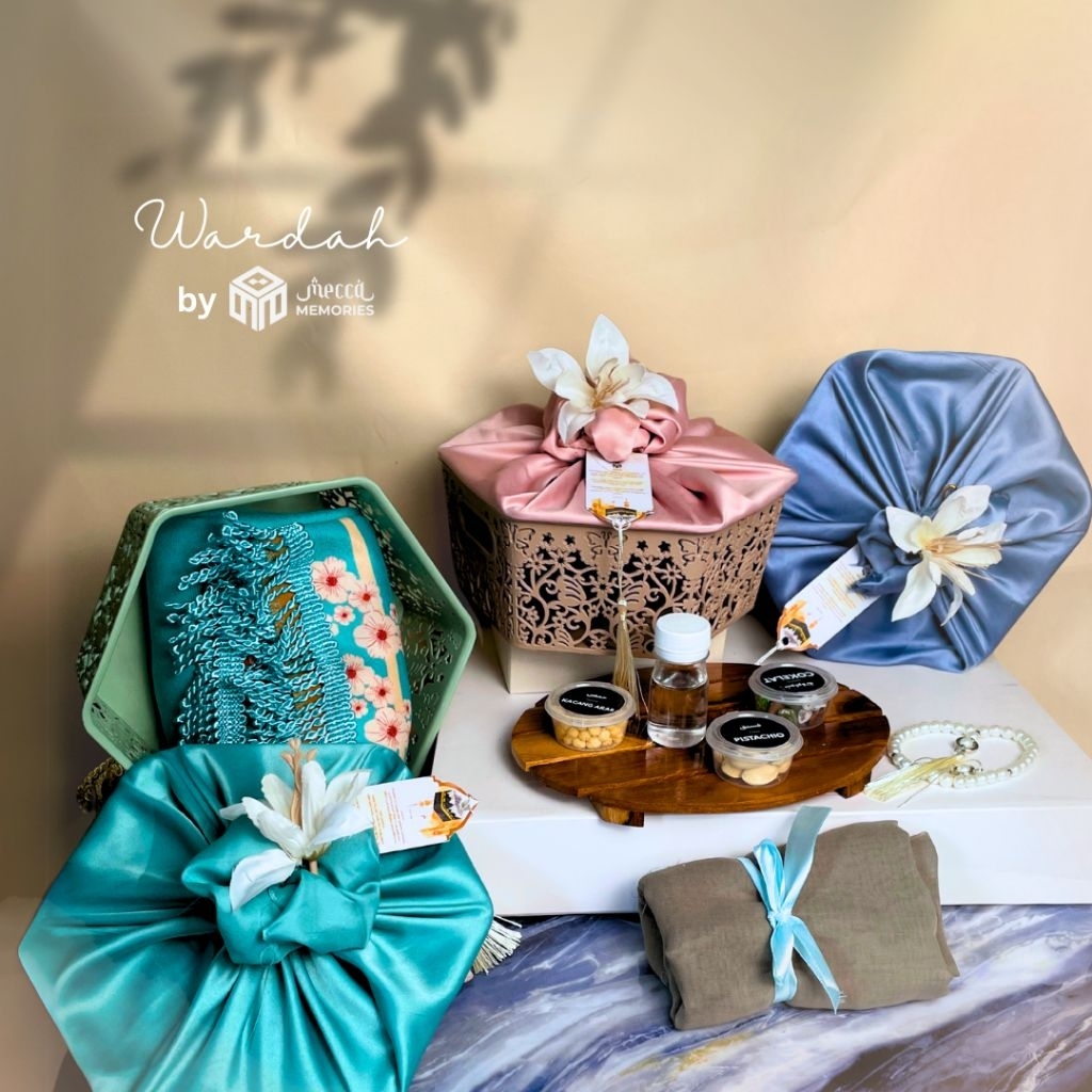 

Wardah Collection | Hampers Oleh Oleh Haji dan Umroh | Keranjang Besar Premium