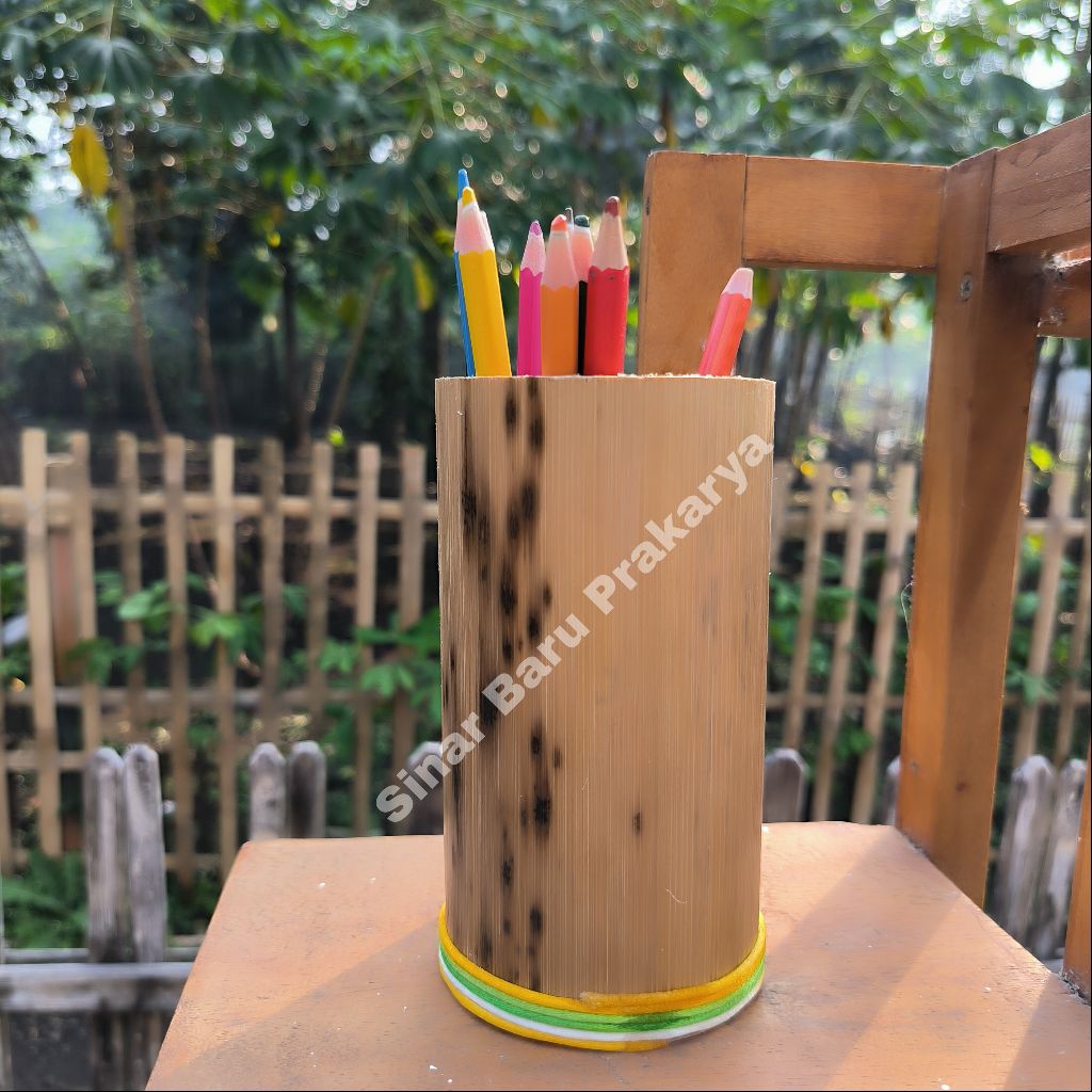 

Potongan Bambu Bahan Prakarya Tempat Pensil Alat Tulis
