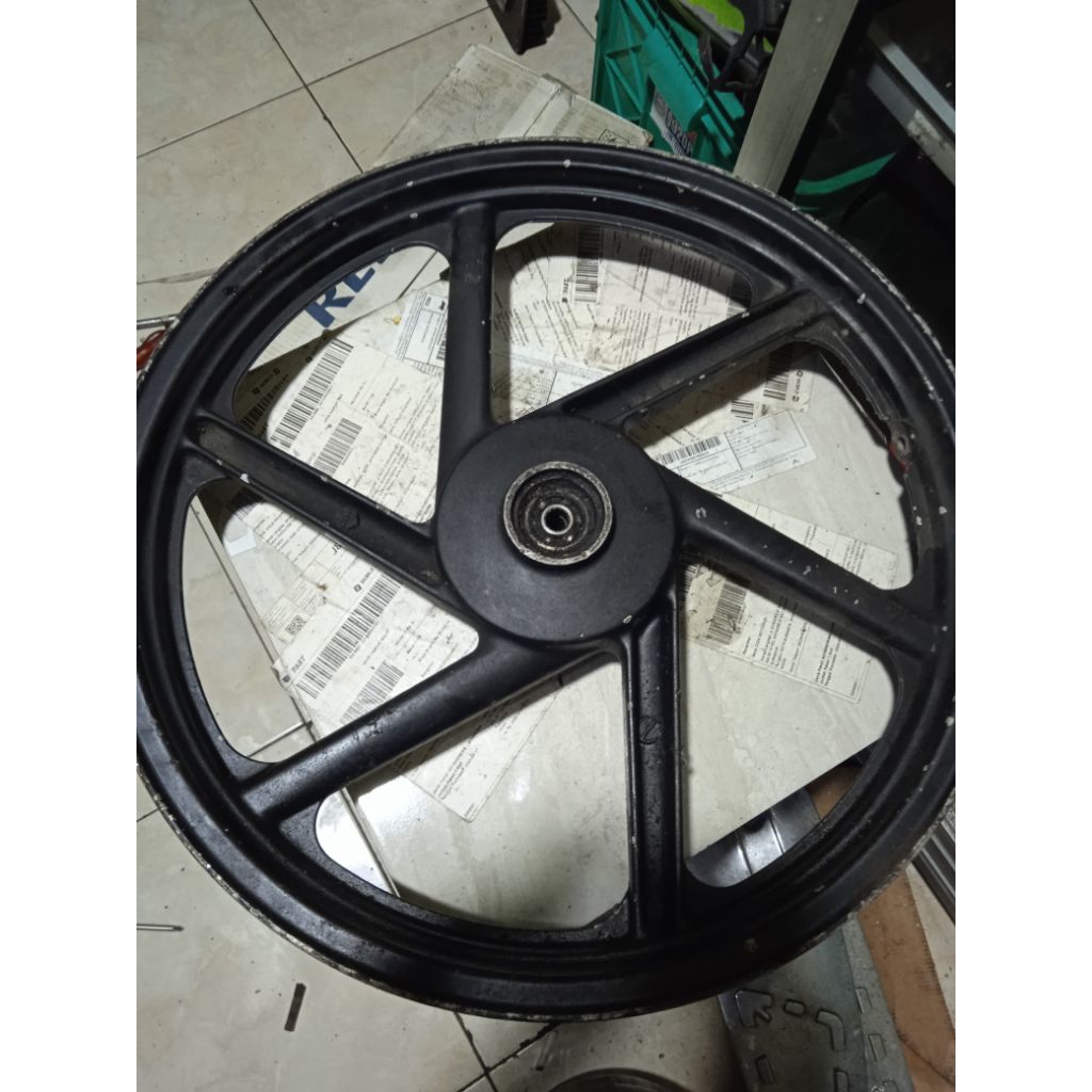 velg depan Honda Megapro Primus original