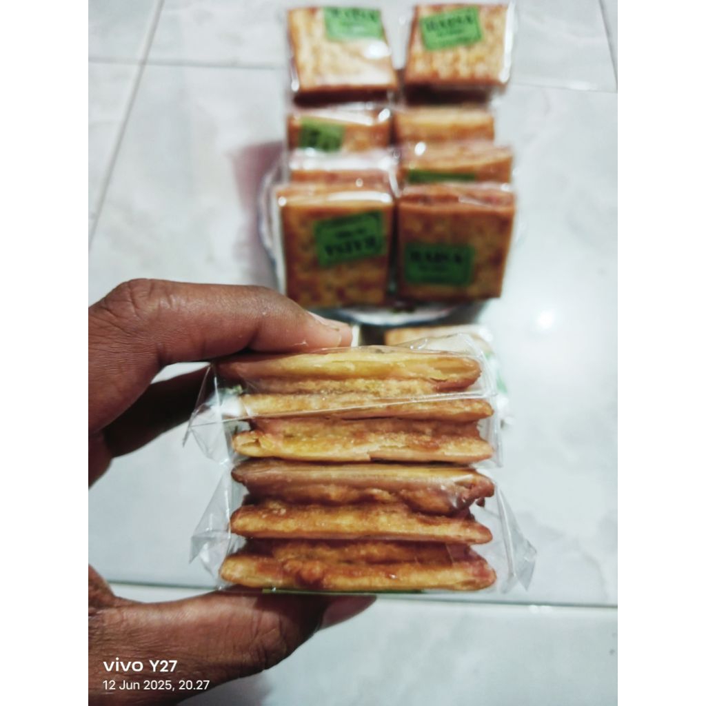 

Gabin Tape | isi 2 Lapis