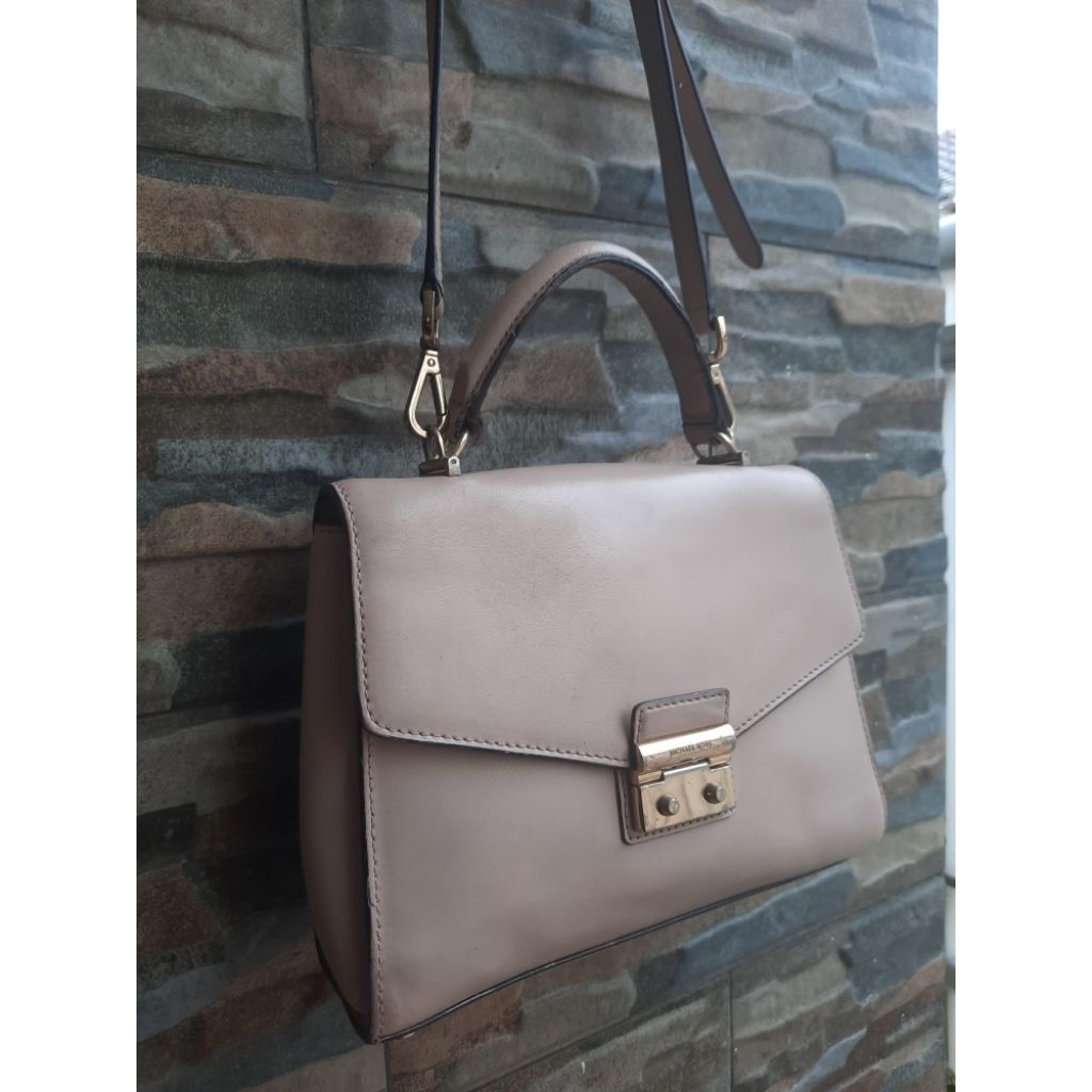 MICHAEL KORS Slingbag Pink - TAS PRELOVED BRANDED ORIGINAL