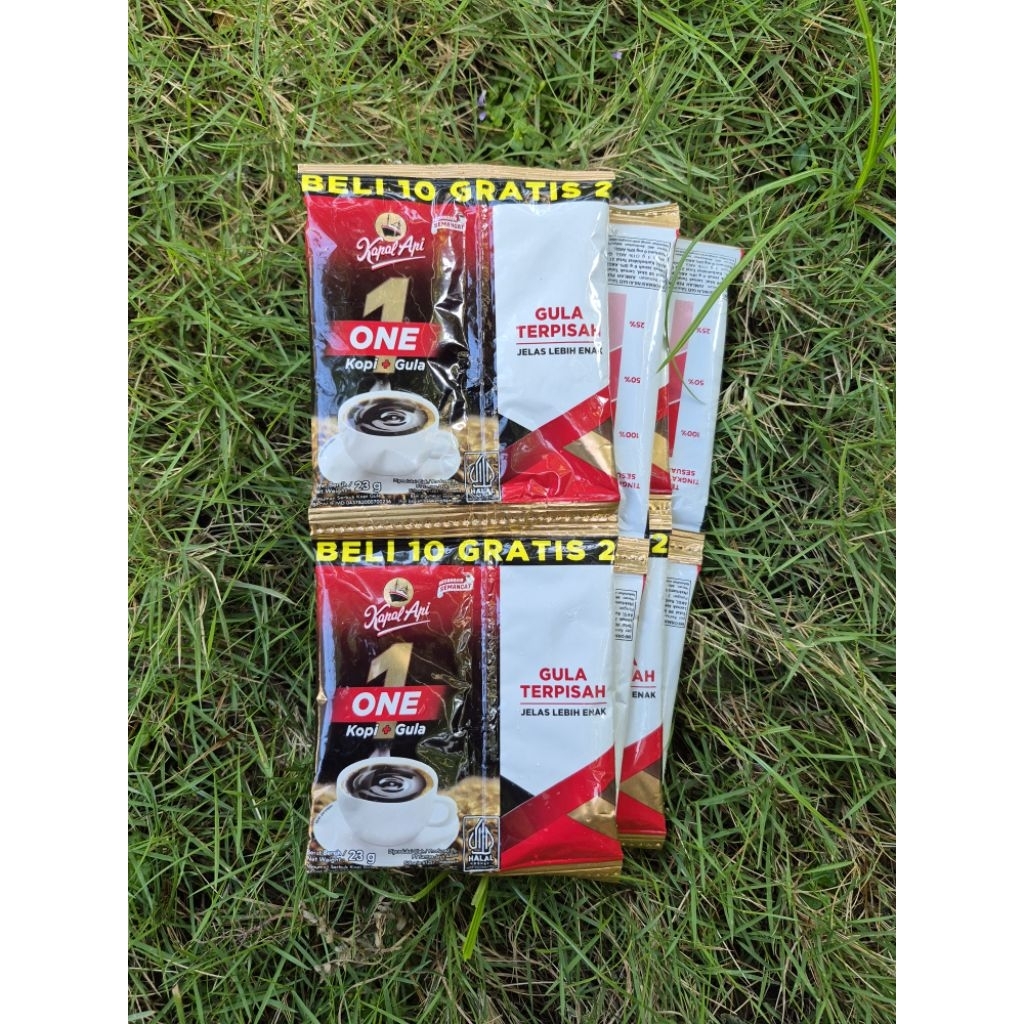 

BELI 10 GRATIS 2 | Kapal Api One (KA 1) Kopi dan gula terpisah (BARU) | 1 dus/karton isi 12 renteng, 1 renteng isi 10+2 pcs/sachet