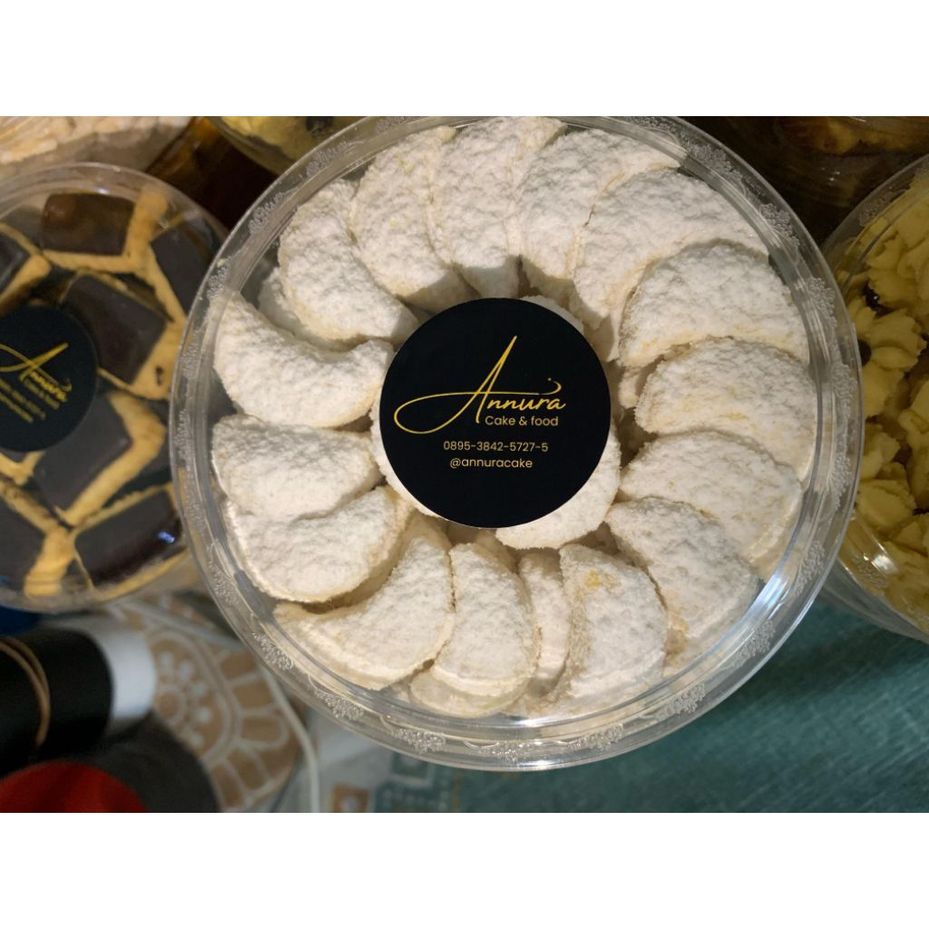 

Annura KUE PUTRI SALJU KUE KERING LEBARAN 250 gram & 500 gram