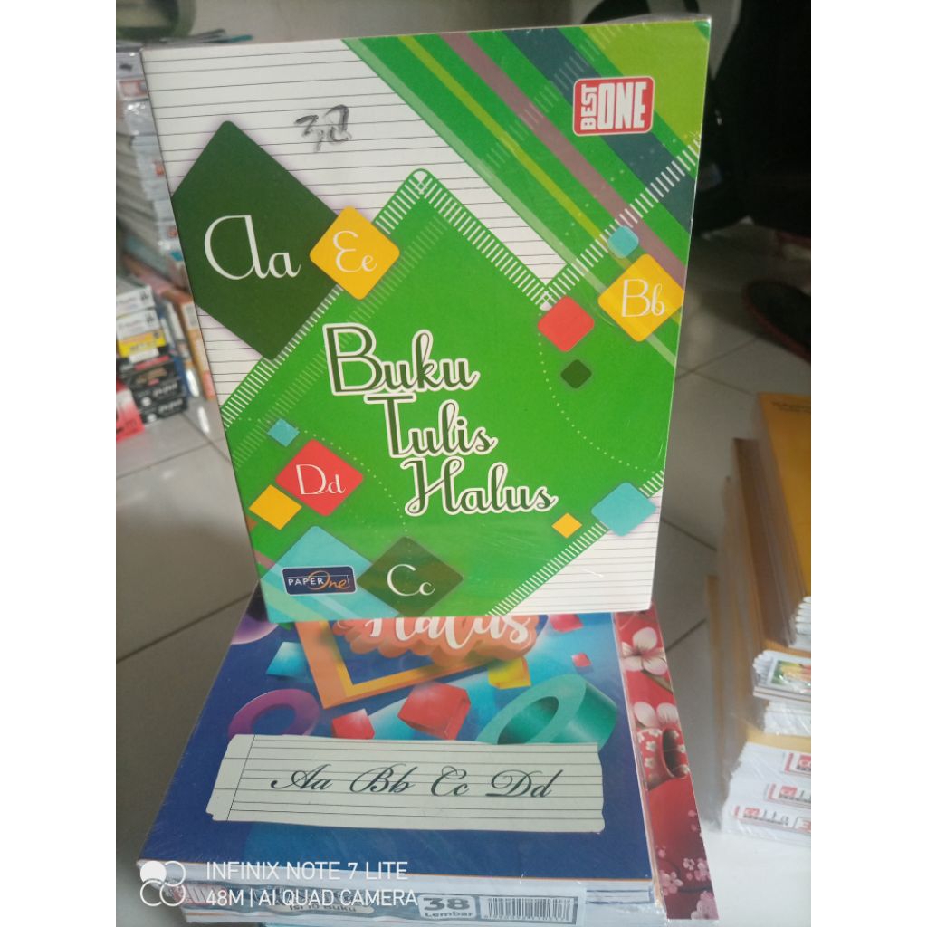 

Buku halus..VISION & BESTONE.MURAH 1 pak|isi 10 buku| 38 lembar