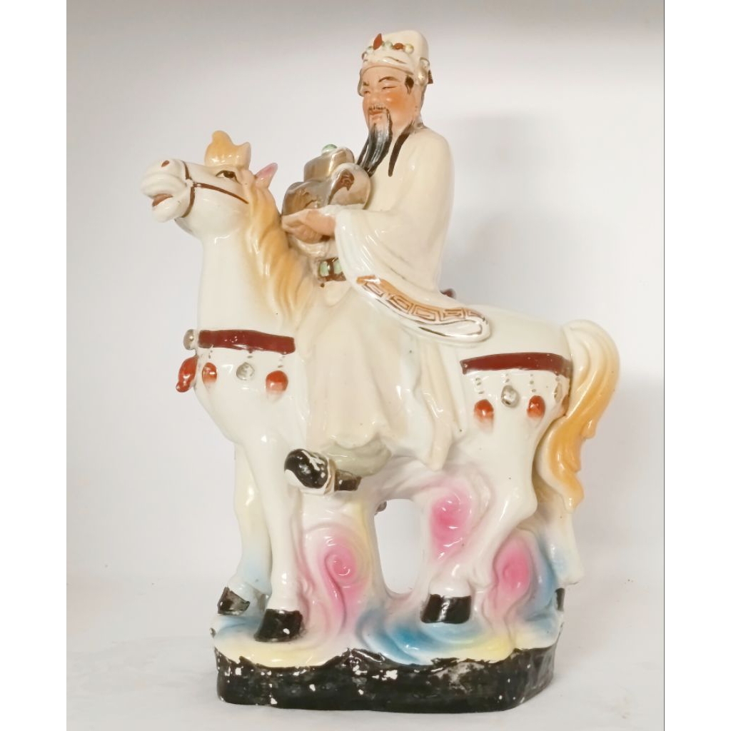 Patung Dewa Kekayaan Cai Shen