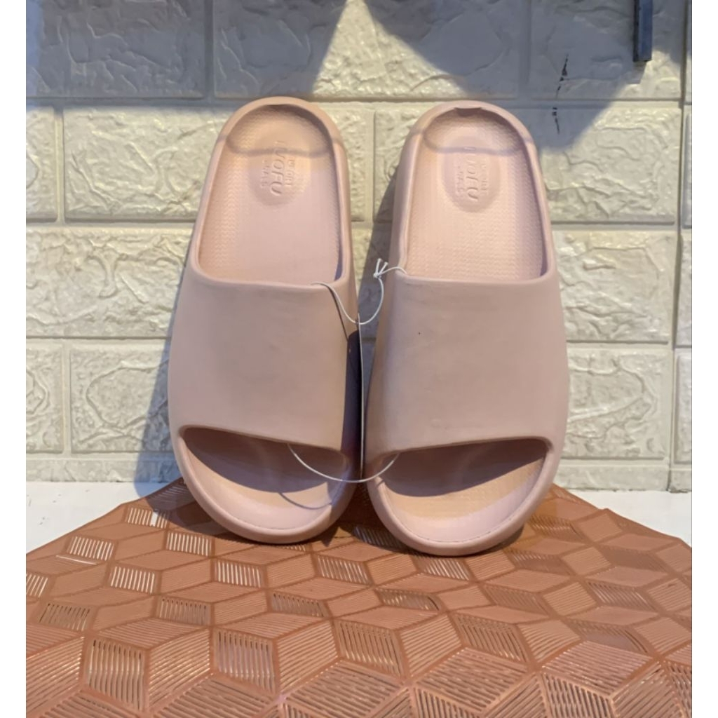 Sendal Wanita Karet Slip On Luofu