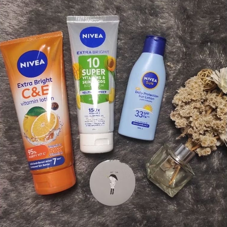 NIVEA EXTRA BRIGHT AND DAILY PROTECTION // handbody