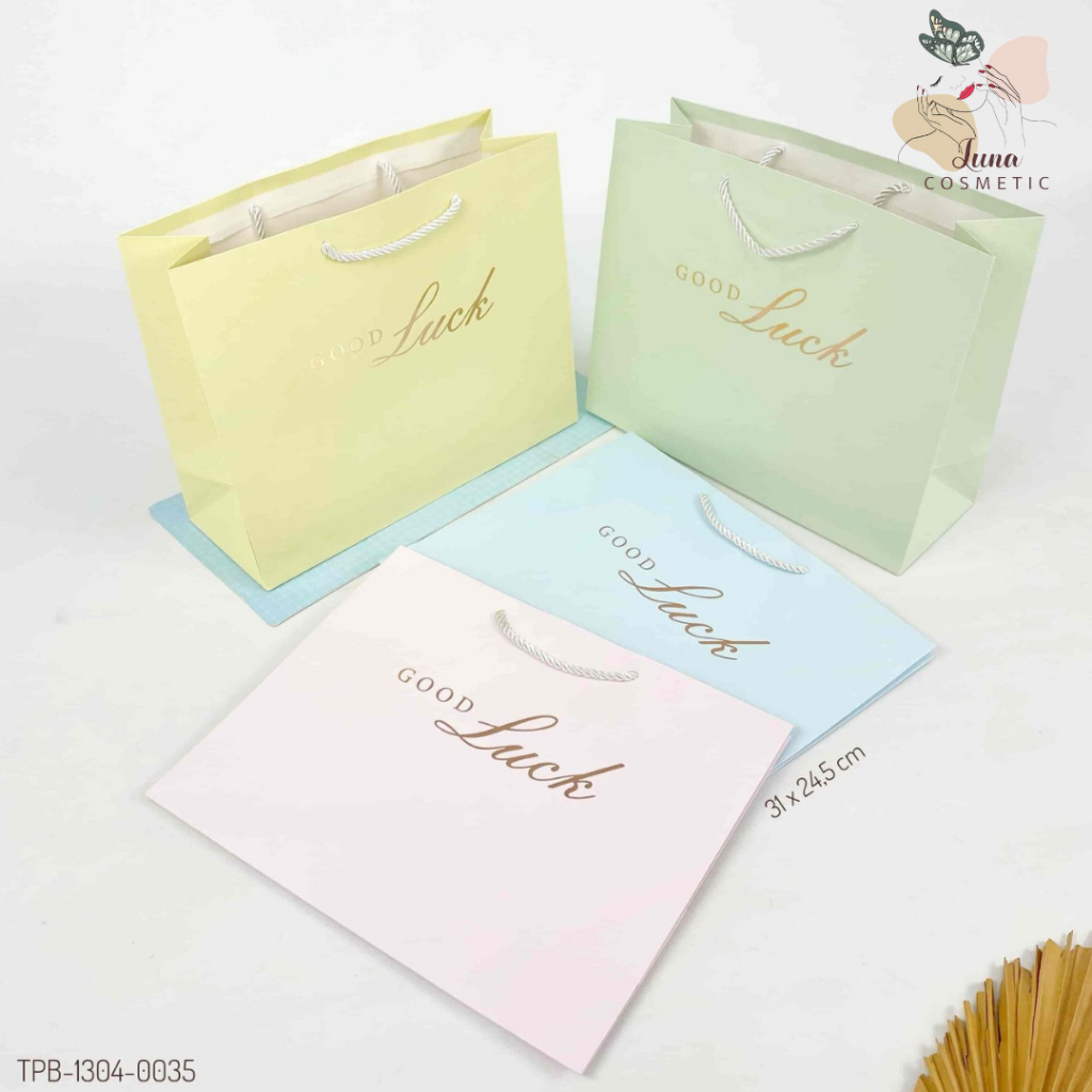 

LUNA-TSJ-TAS PAPERBAG LANDSCAPE UK 32X25X11.5 MTF TULISAN GOOD LUCK W PASTEL MIX