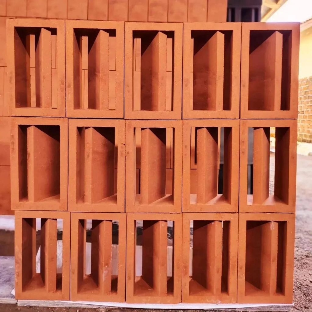 roster beton minimalis pagar rumah lubang angin