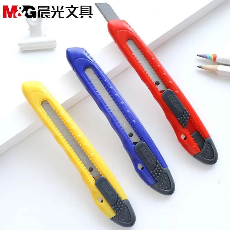 

M&G Cutter Kecil 9mm ASS91323