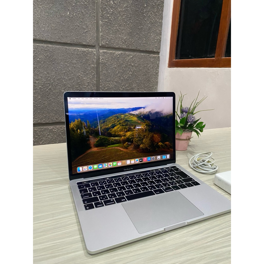 MacBook Pro 2019 8/256