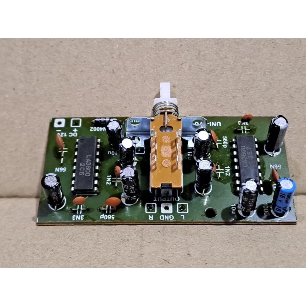 Kit Galaxy III LA 3600 ( Original Sanyo ) stereo Dc 12 Volt .