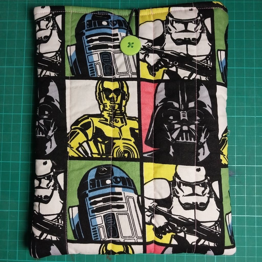 

BOOK SLEEVE / POUCH UNTUK BUKU - DARTH VADER (READY STOCK)