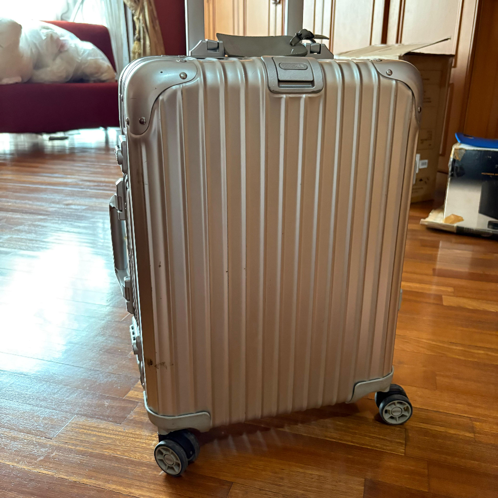 preloved ORIGINAL RIMOWA KOPER SILVER TITANIUM original CABIN TOPAS Rimowa Topas Business Trolley 35