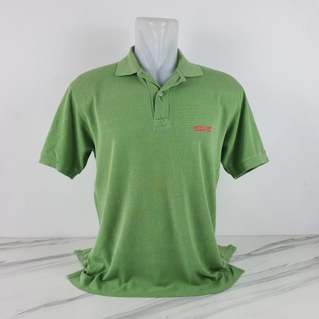Baju Kaos Polo BENETTON - Size M sd L - Lebar Dada 53 cm - Original 100% - Scd