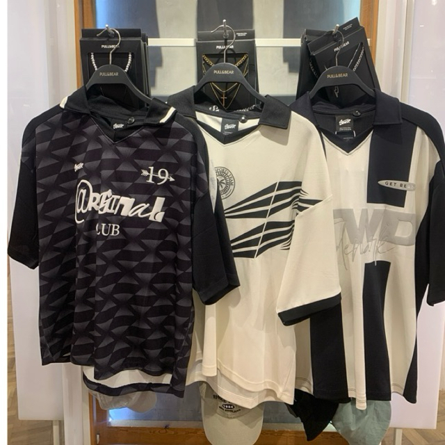 kaos oversize polo berkera jersey varcity stwd cowok jastip pull&bear |jastip_titipoutfitsby