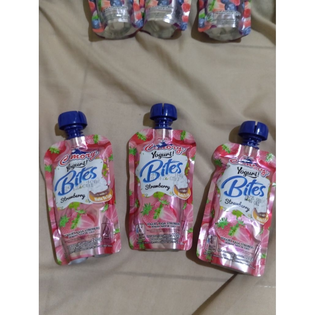 

Cimory Yogurt Bites Rasa Strawberry 120 Ml 1 pcs