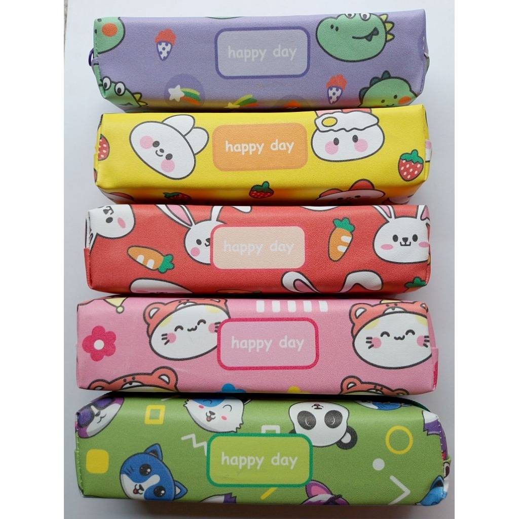 

(1 PC) TEMPAT PENSIL RESLETING MOTIF BONEKA/ UKURAN 20X5X5