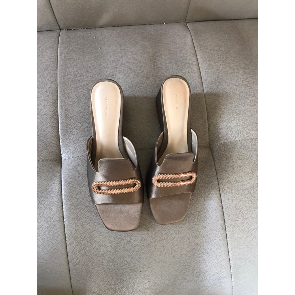 SANDAL WEDGES URBAN N CO PRELOVED WANITA