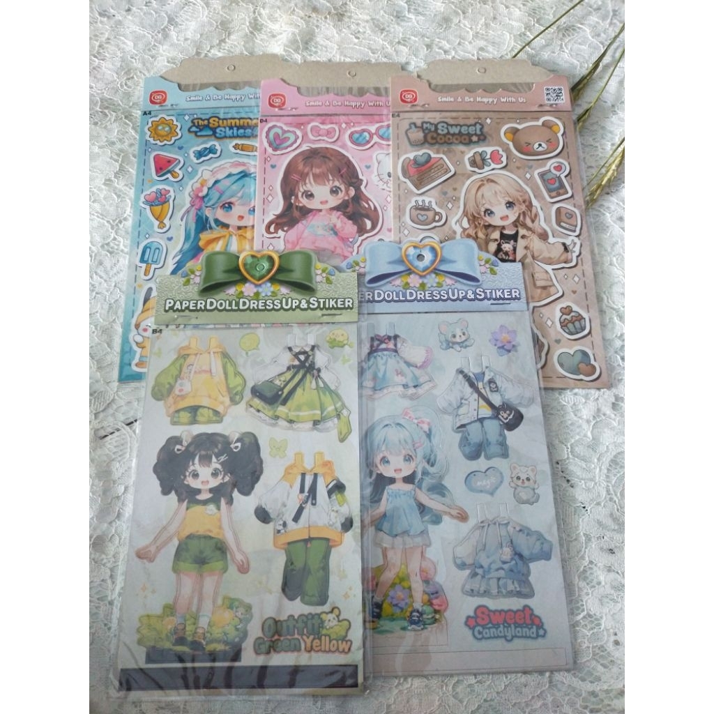 Mainan PaperDoll dress up and sticker paper doll