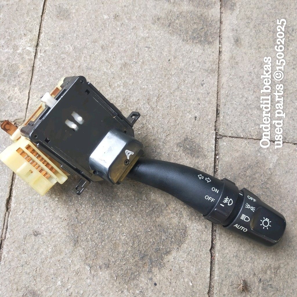 saklar lampu headlamp hyundai Trajet