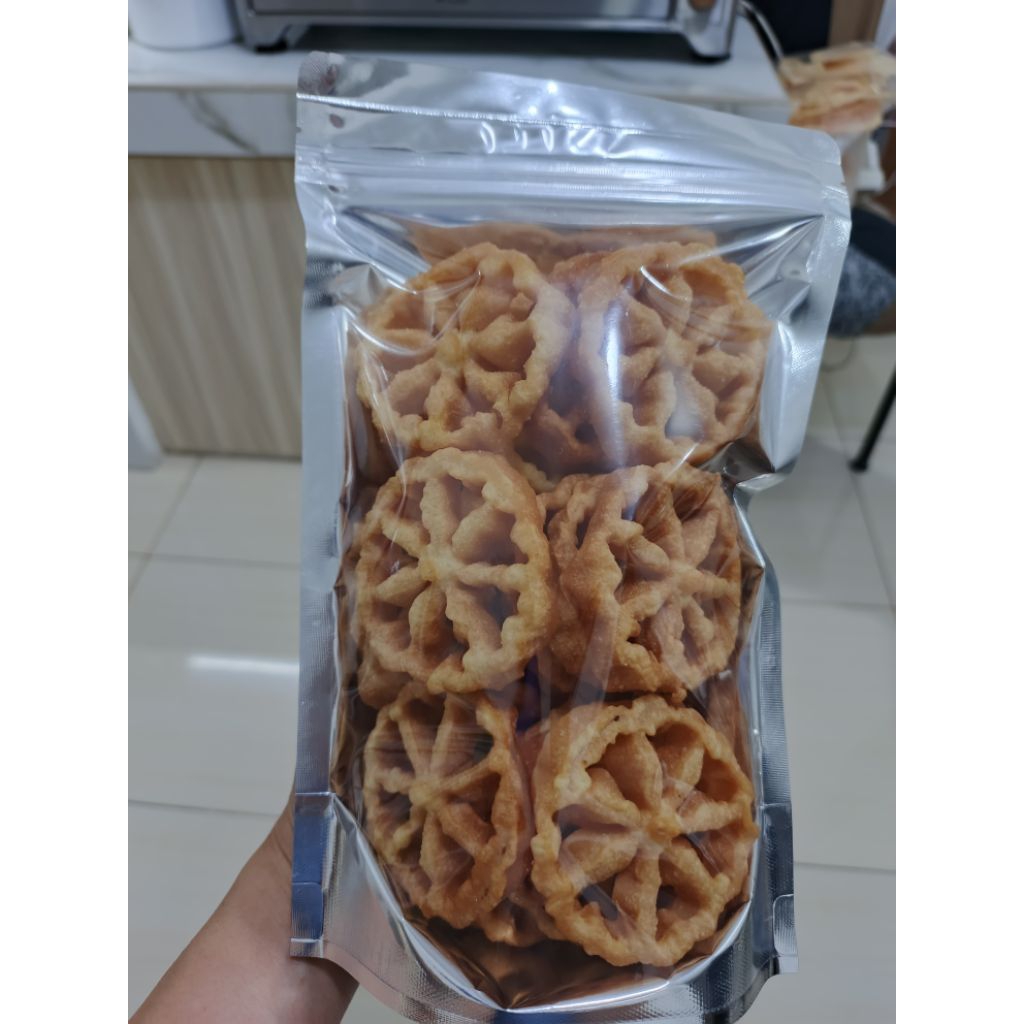 

kembanggoyang